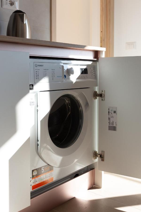 New Exclusive Melegnano Apartments- Near Train Station מראה חיצוני תמונה