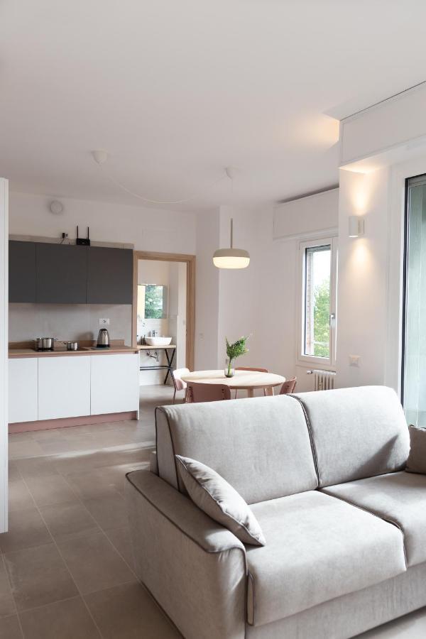 New Exclusive Melegnano Apartments- Near Train Station מראה חיצוני תמונה