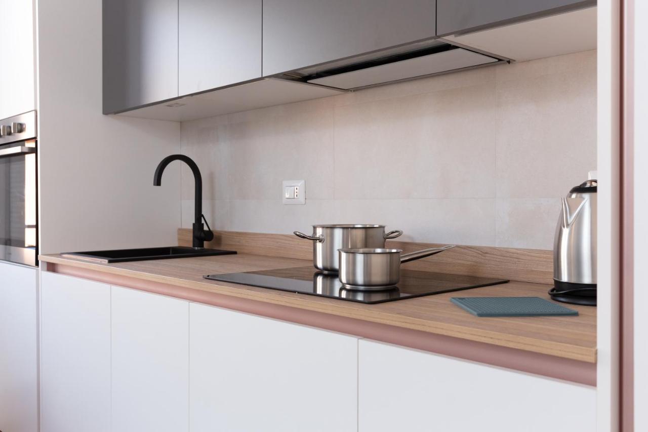 New Exclusive Melegnano Apartments- Near Train Station מראה חיצוני תמונה