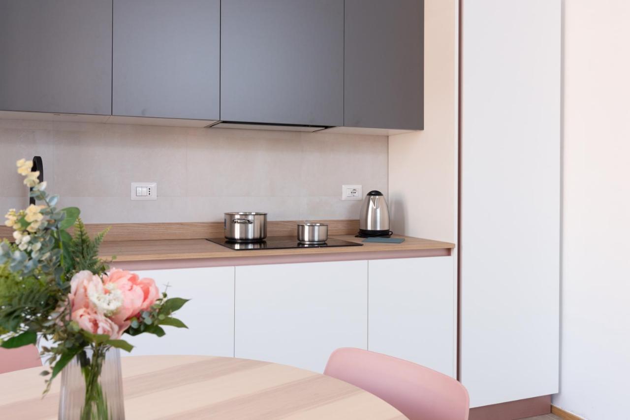 New Exclusive Melegnano Apartments- Near Train Station מראה חיצוני תמונה