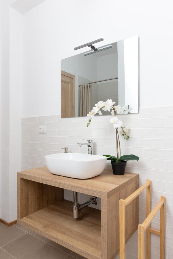 New Exclusive Melegnano Apartments- Near Train Station מראה חיצוני תמונה