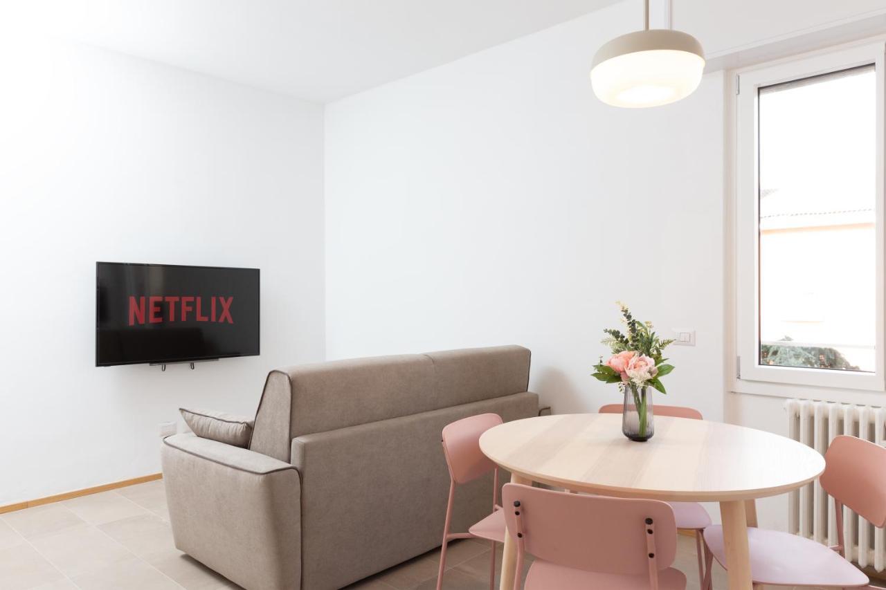 New Exclusive Melegnano Apartments- Near Train Station מראה חיצוני תמונה